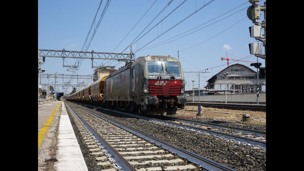 Treni a Portogruaro (2/2).