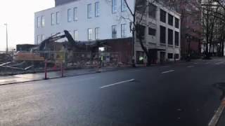 The old Veritable Quandary restaurant gets torn down (time-lapse)