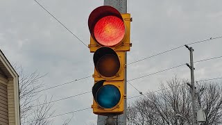 Old and Incandecent traffic signals in St. Catharines.