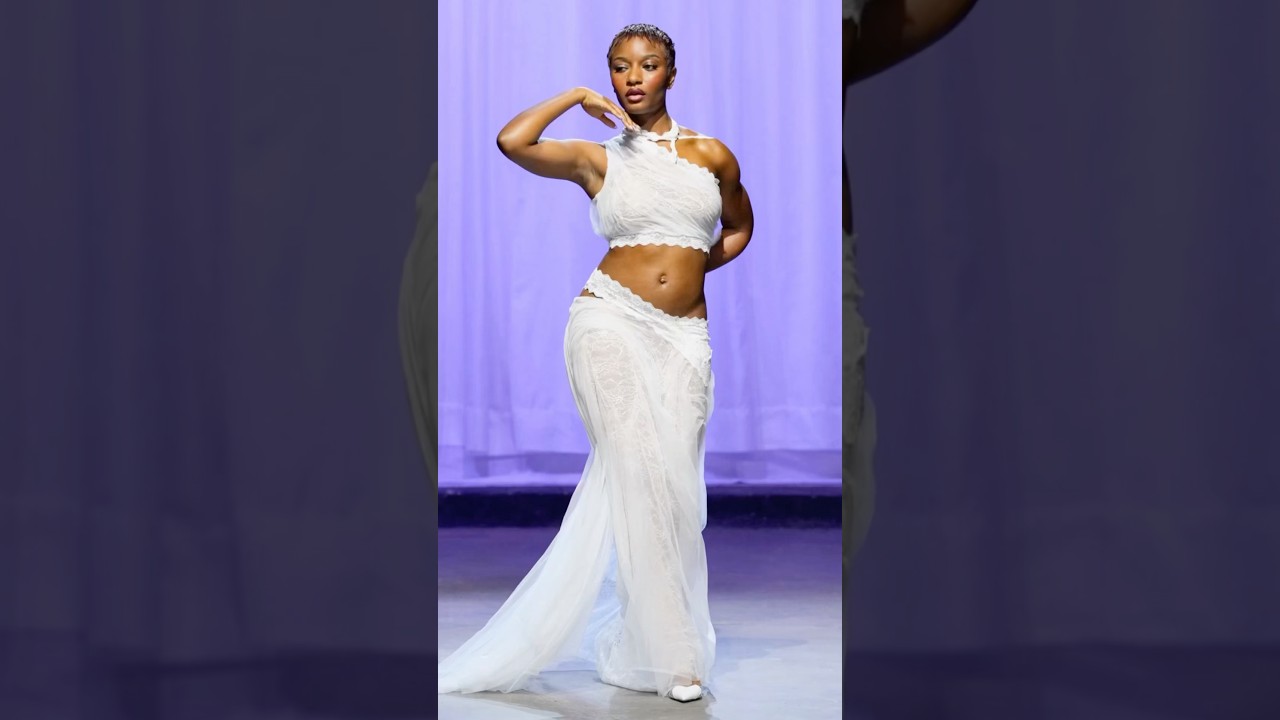 Айра Старр поражает воображение своим появлением на подиуме на Неделе моды в Лондоне