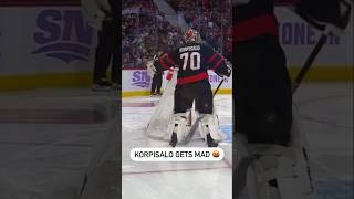 A frustrated Joonas Korpisalo letting his defence have it 😳
