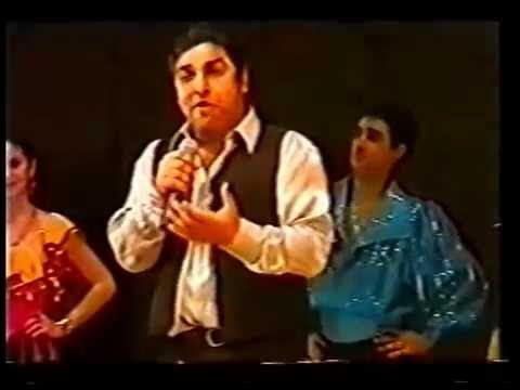 Фото виджай плащун. Цыганский журнал. Цыганские песни виджай. Цыганское счастье. Цыганские песни виджай.