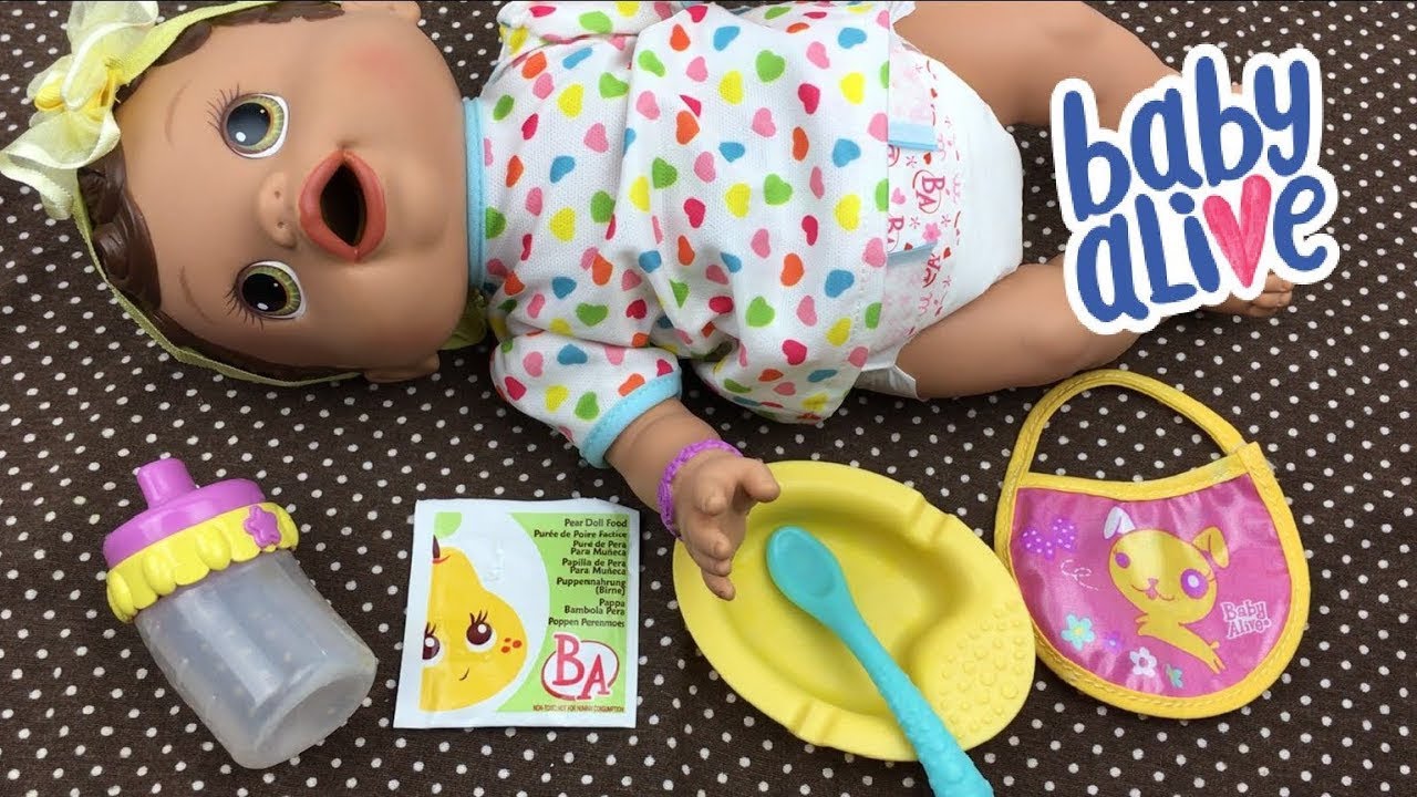 Barbie - Feeding Vintage Baby Alive Pears Doll Food to Olivia our Changing Time Baby