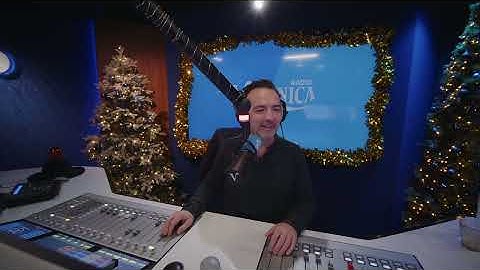 Het start sein voor de Kika kortebroek actie door Ron Bozhard bij Veronica