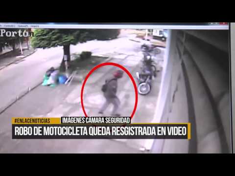 Robo de motocicleta queda registrada en video