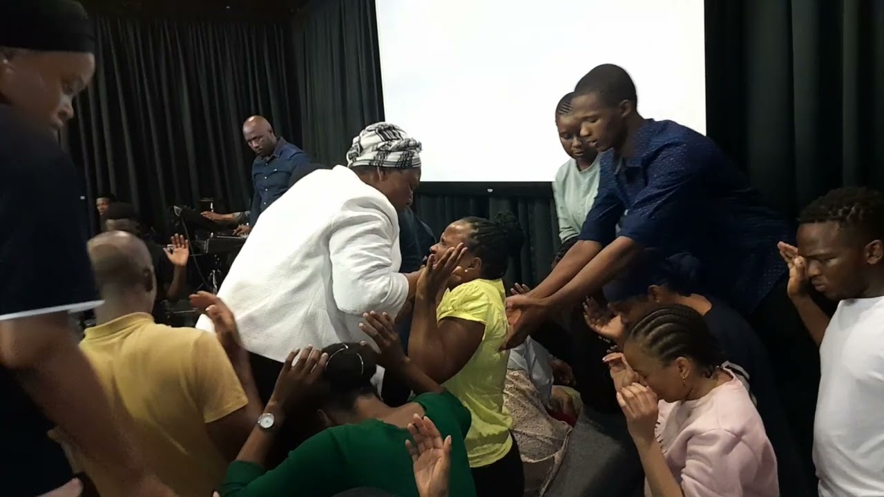 Mum SD Duma - Samukela uMoya Ongcwele | AFM upper room  eGoli | prayer revival |  Day 4 part 2