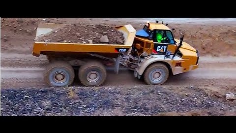 Cat® B Series Articulated Trucks - Easy Operation (French)