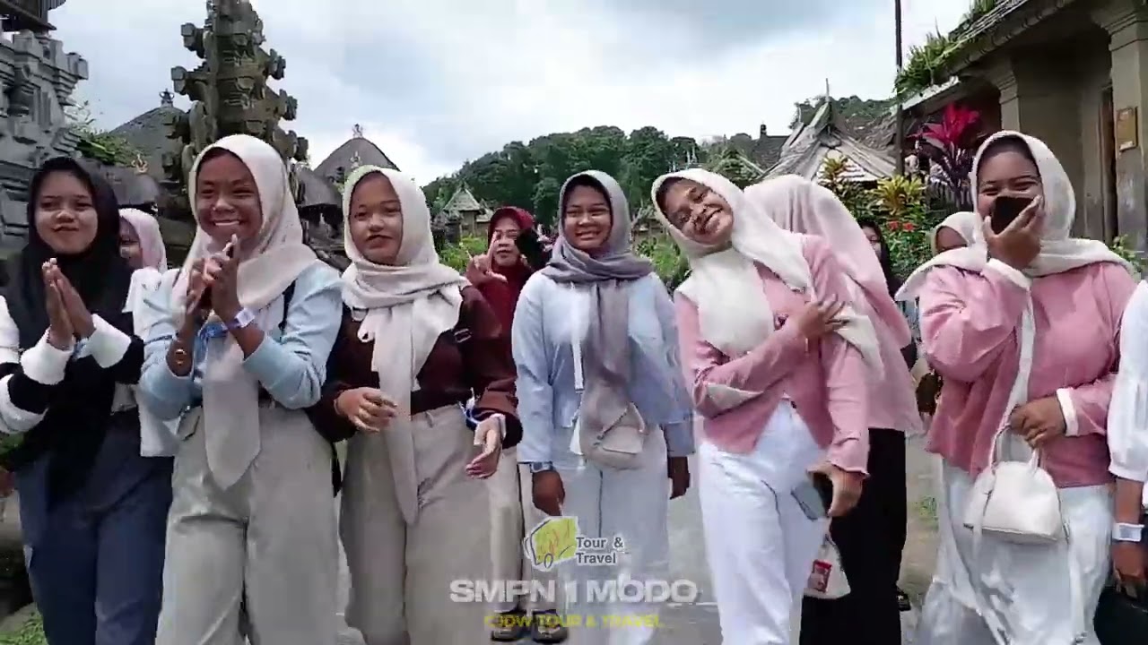 STUDY TOUR SMP NEGERI 1 MODO GOES TO BALI