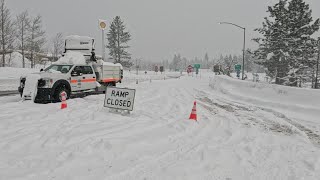 Roadways close as heavy snow falls in Truckee, California