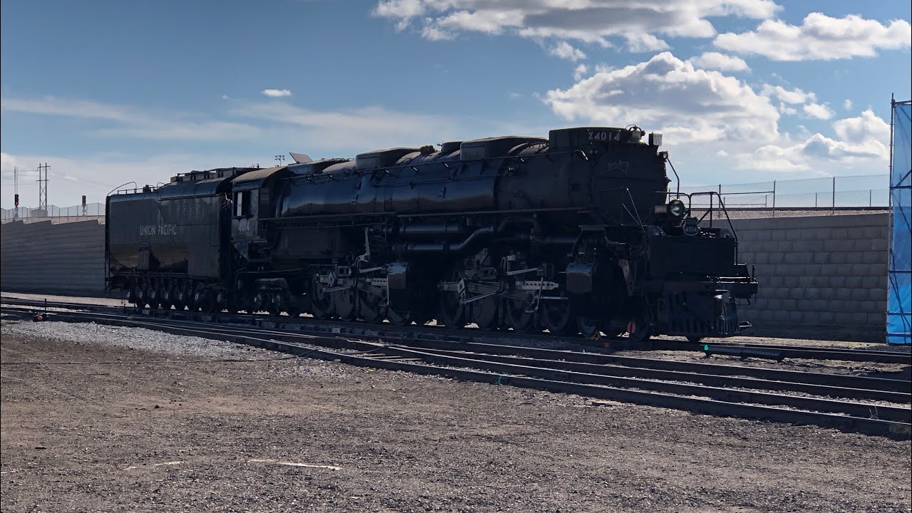 Union Pacific 4014 Big Boy blowing its whistle in Ogden, Utah in May ...
