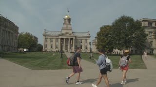 Eastern Iowa universities see increase of freshmen, Univ. of Iowa struggles to house them