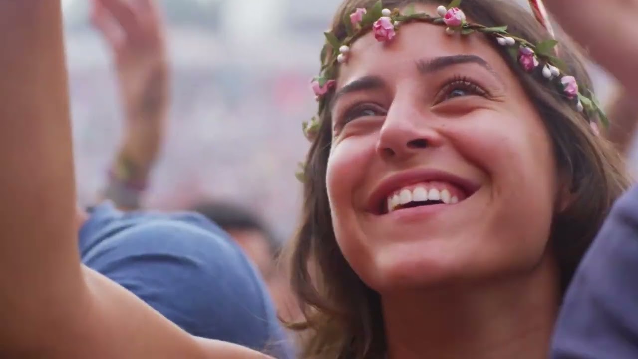 Guarda You're Not Alone Tonight | by Gaurav | Tomorrowland su YouTube Guarda You're Not Alone Tonight | by Gaurav | Tomorrowland su YouTube