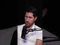 Un danger réel ? 😳 Dans cet extrait, on parle d'une situation critique et d'un ordre qui semble