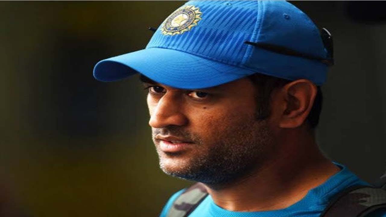 Watch: MS Dhoni finds special partners for 
