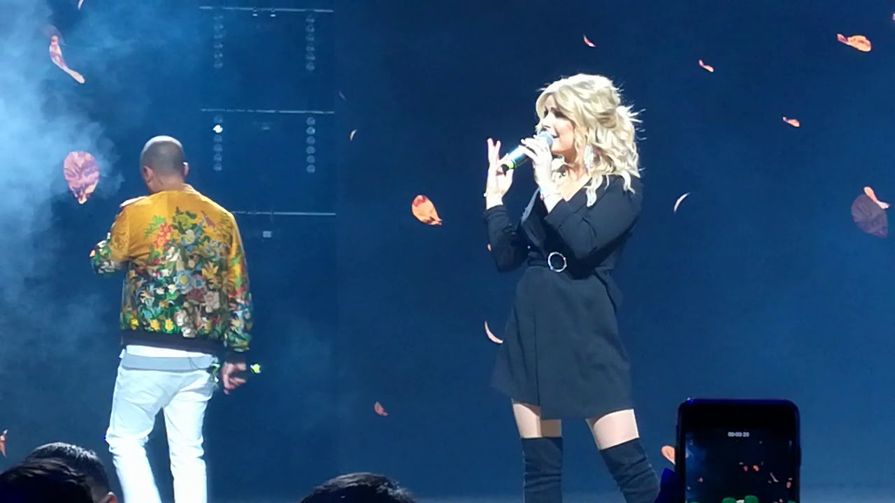 Барыс арена Араш и Хелена(5) - YouTube