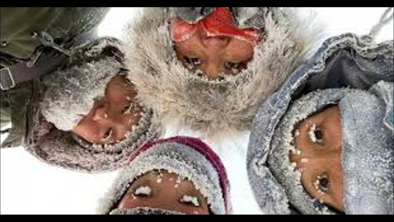 Где зима мягкая. Якутские дети зимой. Якутия зимой. Якуты зимой. Якуты дети зимой.