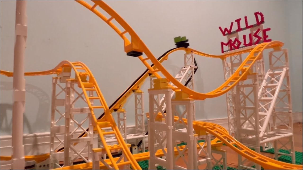 INSANE custom LEGO Maurer AG Spinning roller coaster!