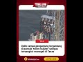 Detik cemas pengunjung tergantung di puncak 'roller coaster' selepas tersangkut menegak di Texas