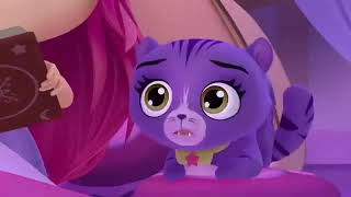 Little Charmers Funny Moment: Hazel: Kissing A Frog Double Bllleeeee