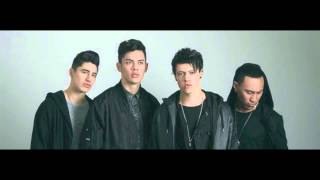 Video thumbnail of "Moorhouse - Mama Said"