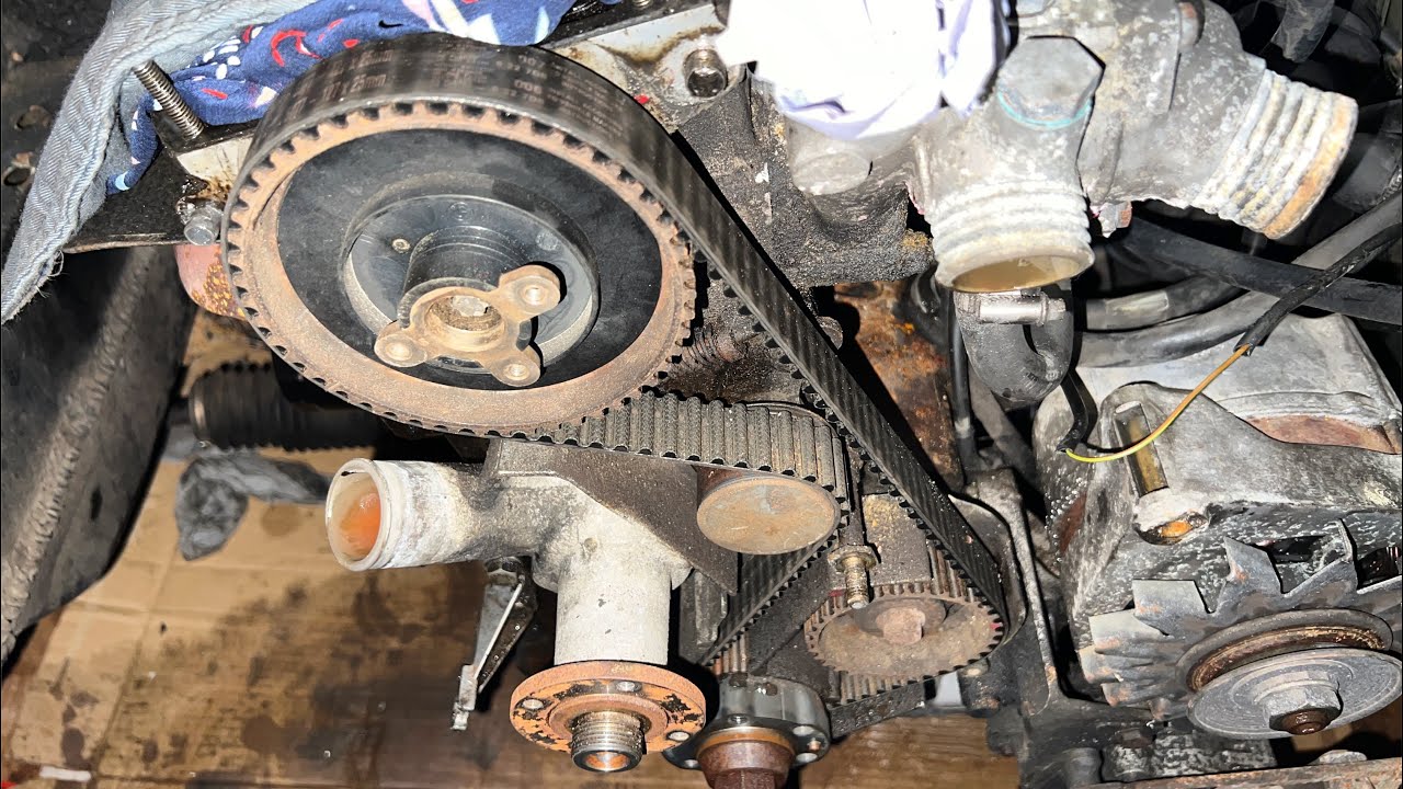 Zahnriemenwechsel | Timing Belt Replacement Step By Step | BMW E30 320i