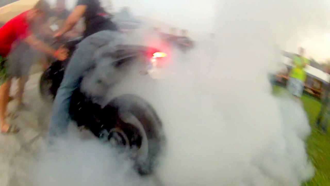 Triumph SpeedTriple 1050 Burnout !