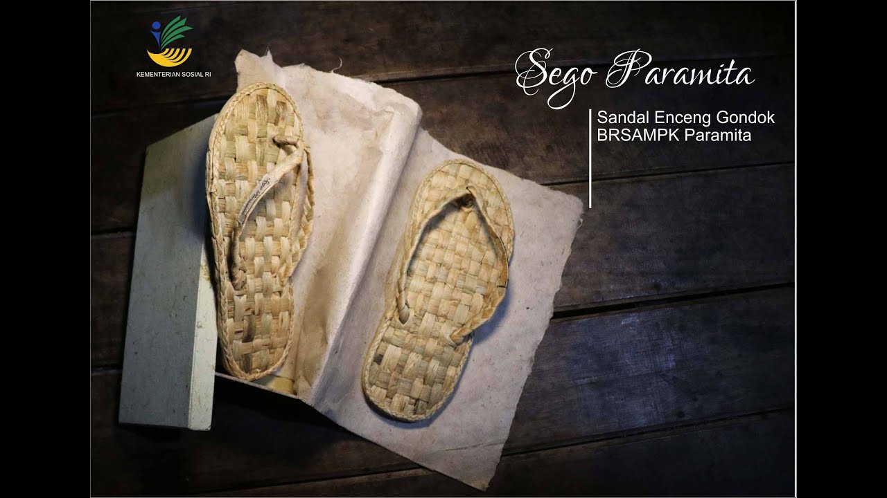 Sandal Enceng Gondok Paramita di Mataram (SEGO Paramita)