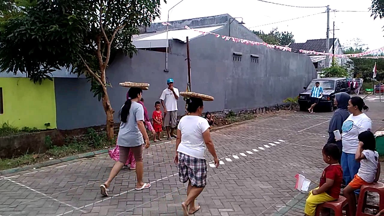 Lomba Unik Agustusan 2017 Heboh Dan Lucu Nyunggi Tempeh Partai 3 Lomba Unik Agustusan 2017 Heboh Dan Lucu Nyunggi Tempeh Partai 3