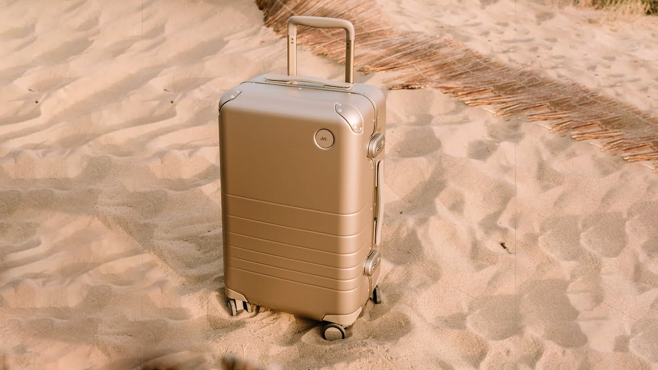 Monos Luggage Review - Midlife Globetrotter