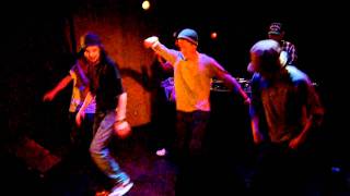 Talk To Her Fullmember Brokensport