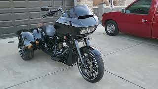 NEW custom 2023 Harley ROAD GLIDE 3