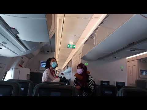 Video: Awak Kabin Mencuri Makanan Dari Pesawat Cathay Pacific