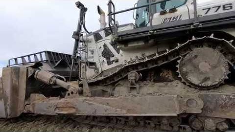 Testing The Worlds Largest Hydrostaic Bulldozer | part 1
