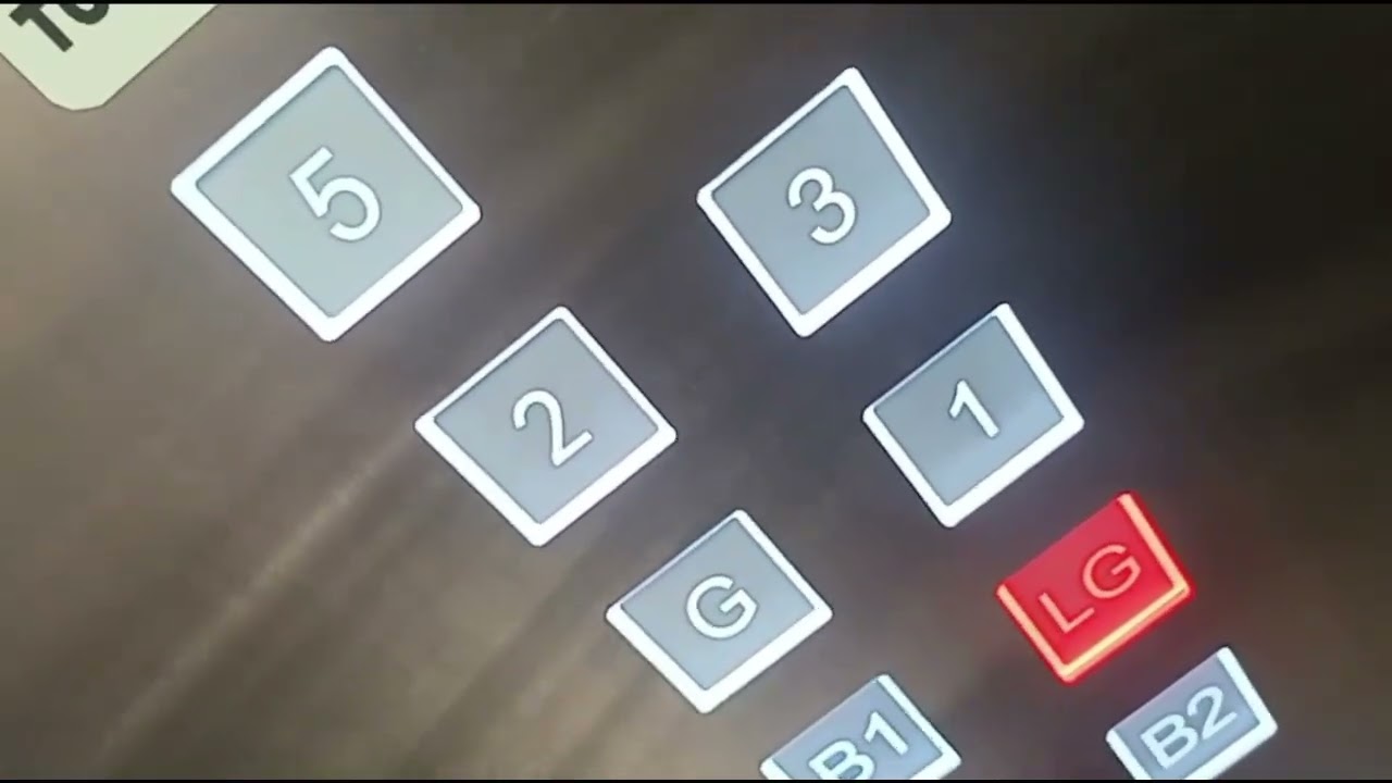 Pondok Indah Mall 3, South Jakarta (Elevator Tour)