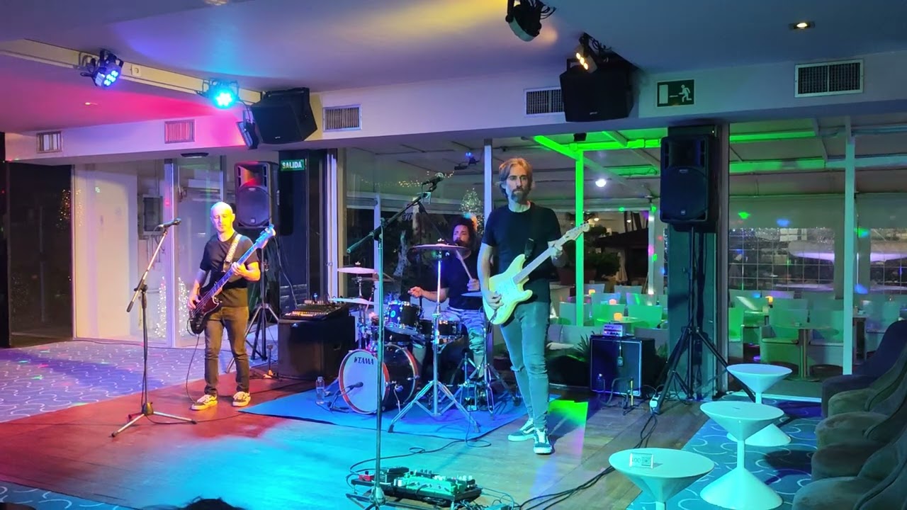 CRUNCH_Born To Be Wild (Steppenwolf-Cover)