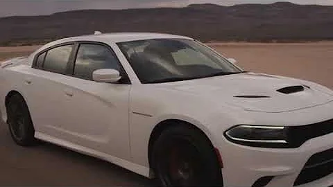 How to Use the Blind Spot Monitor on Your 2011–2023 Dodge Charger