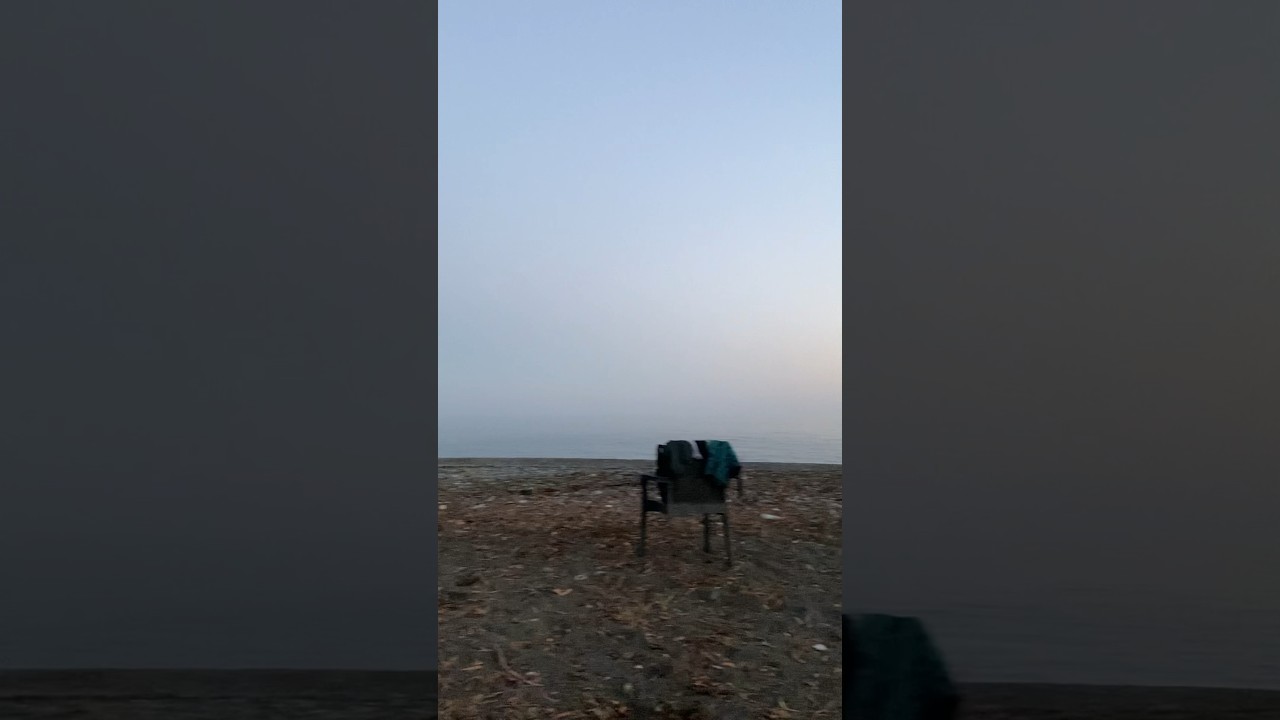 Ужин в походе у моря  