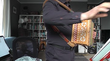 Video 4 Right hand chords DG melodeon