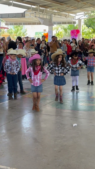 Alondra la maestra de baile #baile  #bebe  #cumbias  #niños #bebe #cumbias #niña #alondra
