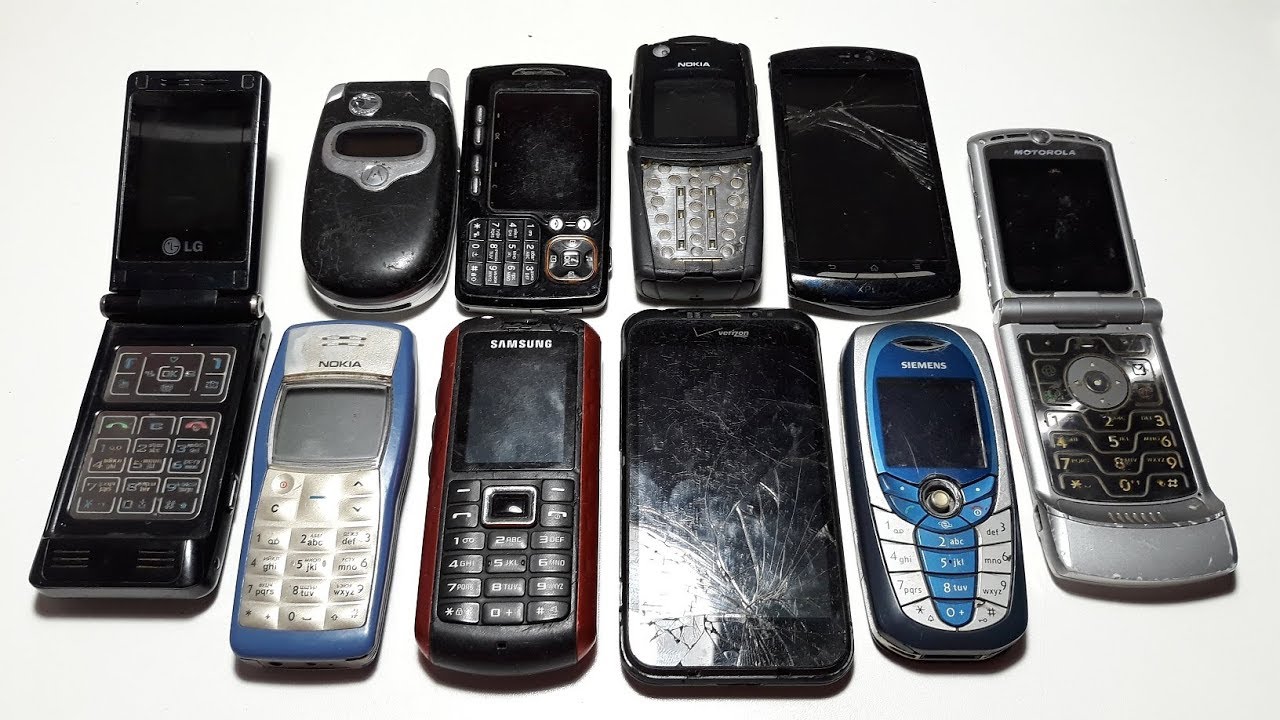 Крутые 11 ретро телефонов за 2$ бакса с аукциона. Samsung Z300. Lg P7200. Pantech 8000. Sony MT11i