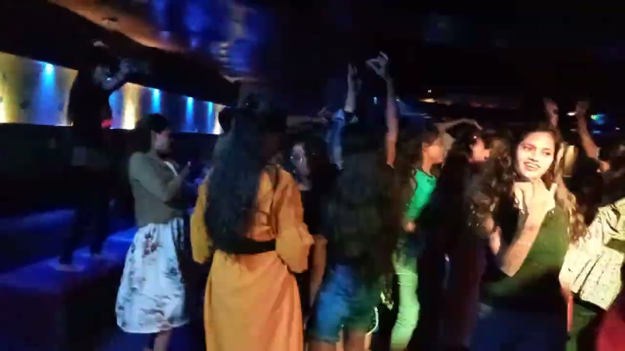 Ahmedabad Himalaya mol dance