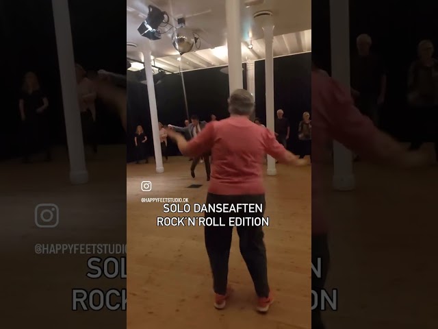 Tilbage i november forvandlede vi Toldkammeret til et mini-rock’n’roll-ballroom 🕺✨

Solo swing til Elvis, Chuck Berry, 