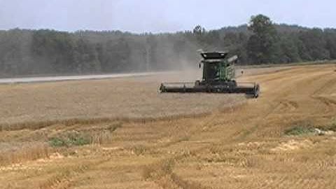 MacDon FD 70 with John Deere S680
