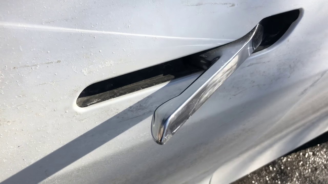 Tesla Model 3 Stuck Door Handle - YouTube