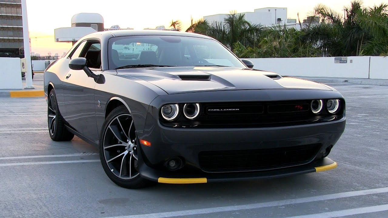 Разгон додж челленджер. Додж Челленджер 6.4. Dodge Challenger 392 RT 6.4. Dodge Challenger scat Pack 6.4. Dodge Challenger r/t scat Pack.