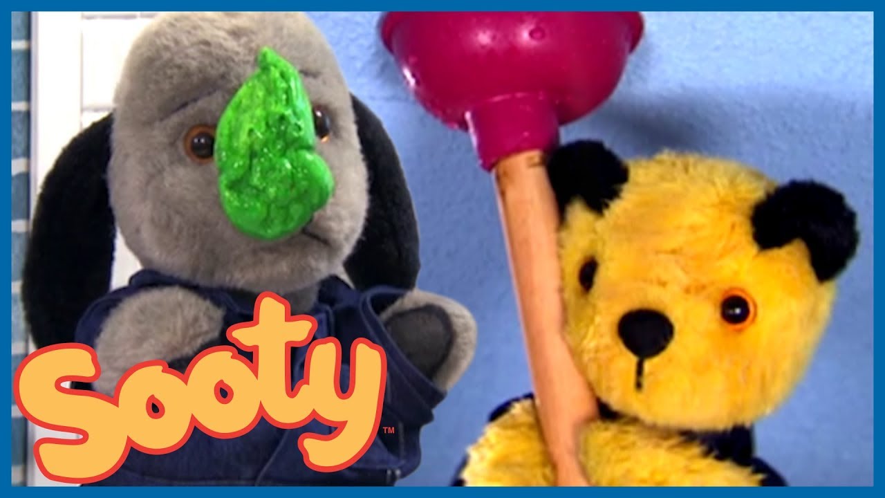 Stuck on the Ceiling | The Sooty Show