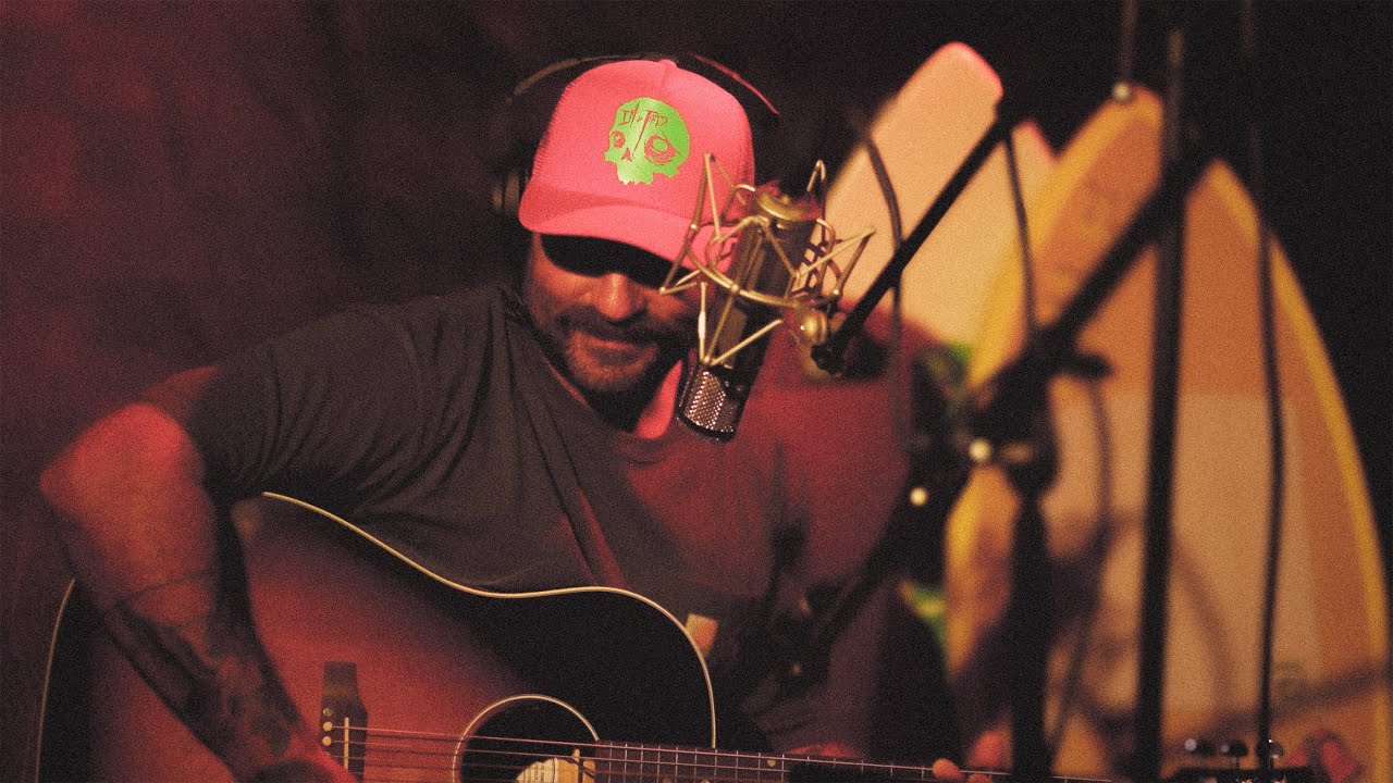 Marcus Santa - Nicotine (live from my shed)