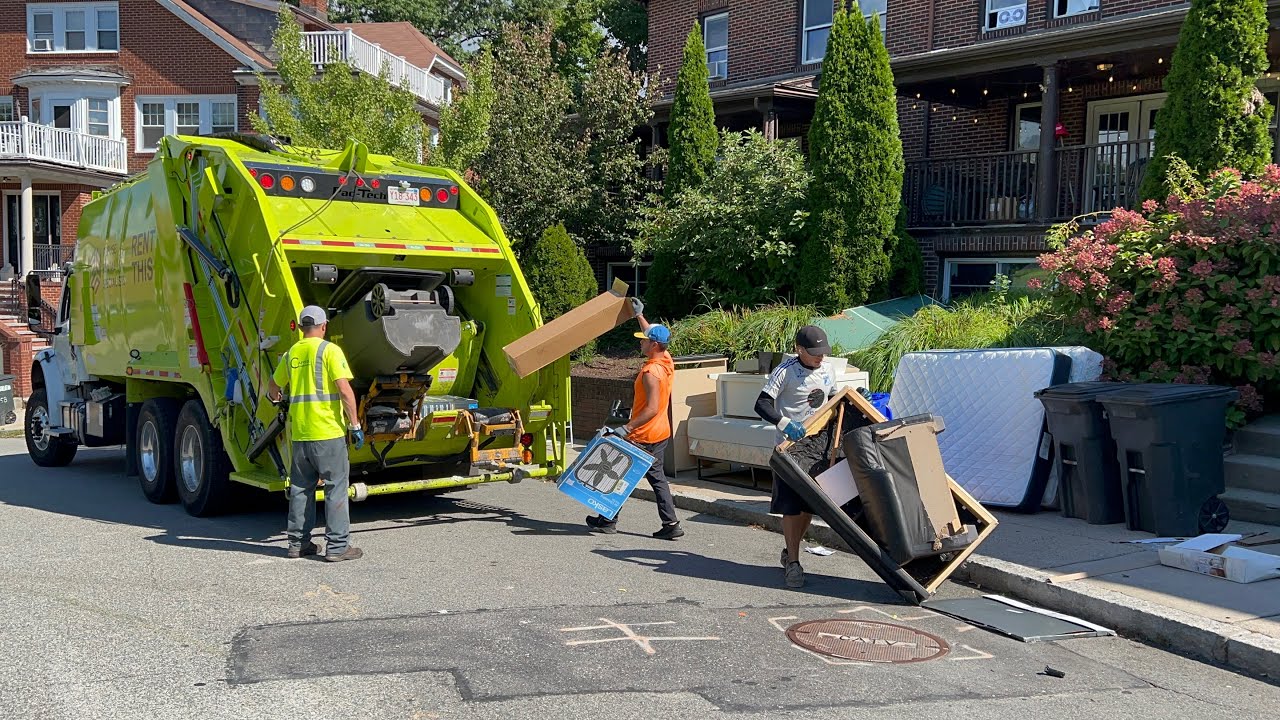 Capitol Waste Garbage Truck VS Heavy Bulk Trash