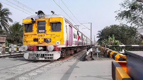 Speedy Conventional Old EMU Trains Skip Between Railgate Quickly Back to Back | Eastern Railways