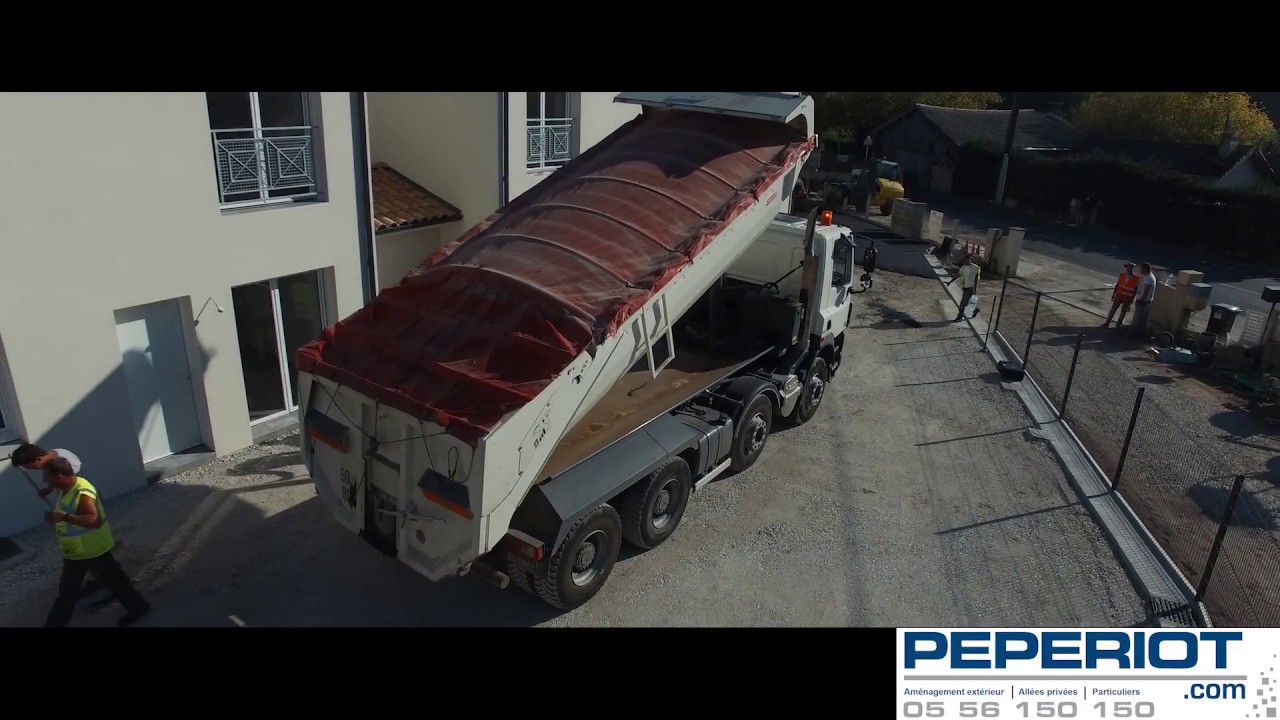 Peperiot coule 500 m2 d’enrobés à Saucats en Gironde